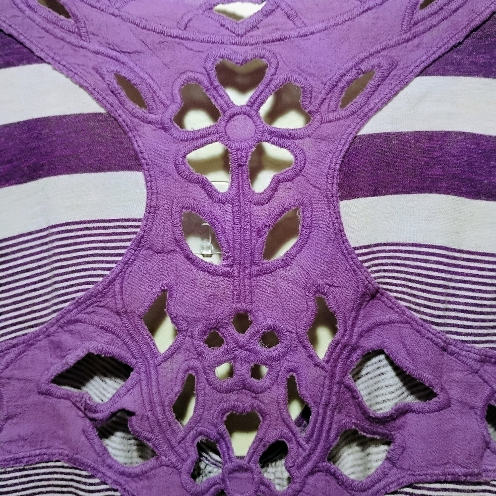 Full Tilt Rare Find Purple & White Embroidered Peekaboo Blouse Shirt. Medium C66 - Picture 9 of 12